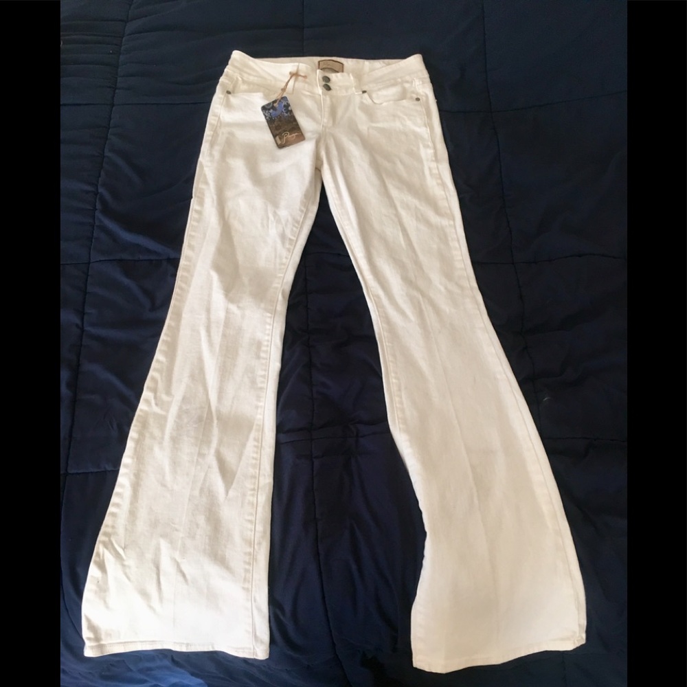 BRAND NEW W/Tag Paige Jeans ❤️❤️
